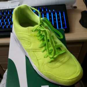 PUMA Men's R698 Bright  Fabric Fashion Sneakers